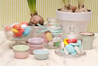 Buffet de dulces de primavera de Pascua