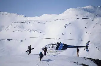 Esquí en helicóptero y snowboard