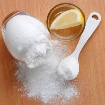 Limón y bicarbonato de sodio