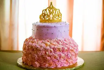 pastel real rosa y dorado