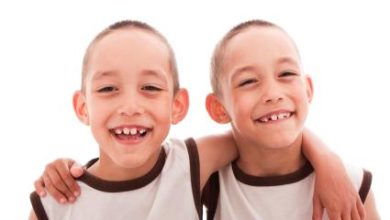 Seis consejos para criar gemelos idénticos