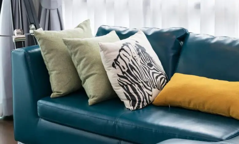 ¿Cómo puedo hacer que los cojines del sofá sean más firmes?