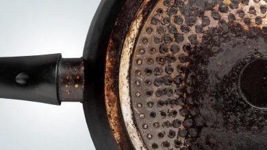 7 consejos para limpiar la grasa quemada del fondo de una sartén