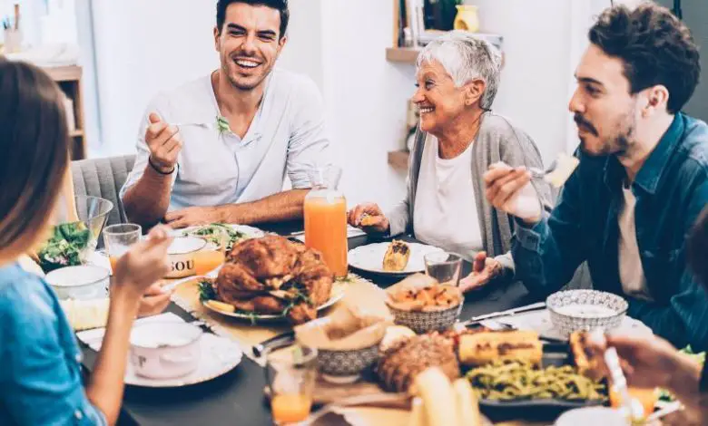 10 consejos de supervivencia para las asambleas familiares de Acción de Gracias