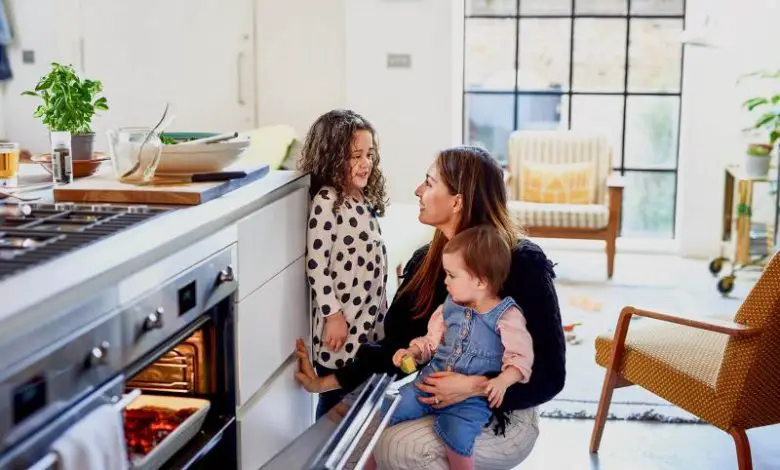 10 Myths About Being a Stay-at-Home Mom We Need to Debunk