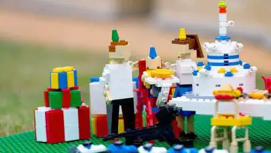 Crea una fiesta de cumpleaños de Lego que apila la diversión