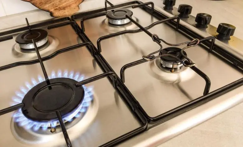 Cómo limpiar las rejillas y los quemadores de las cocinas a gas de forma natural