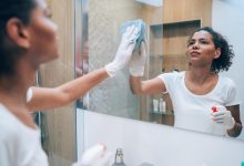 Cómo limpiar un espejo (y decir adiós a los arañazos)