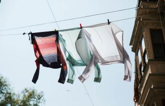 Secar la ropa en el tendedero