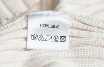 etiqueta de ropa de seda
