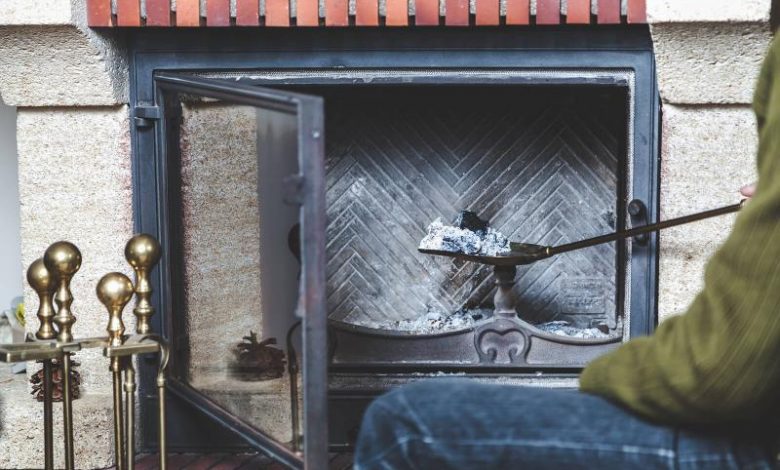 Guía de limpieza de chimeneas: manténgala segura, limpia y cómoda