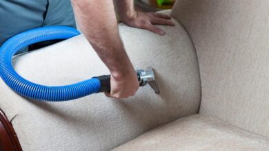 Cómo limpiar la tapicería usted mismo en unos sencillos pasos