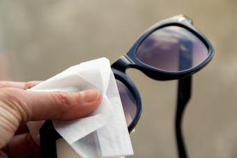 limpieza de gafas de sol polarizadas