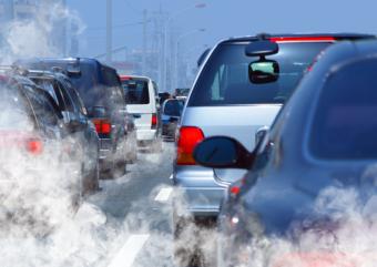 Contaminación del aire automotriz